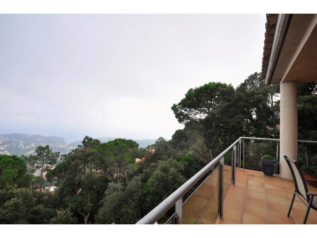 6 soveværelse Finca/Landehus til salg i Lloret de Mar med swimmingpool - € 670.000 (Ref: 9199774)