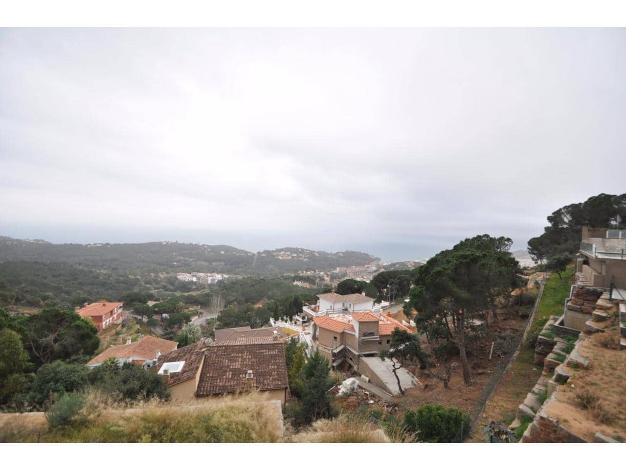 6 soveværelse Finca/Landehus til salg i Lloret de Mar med swimmingpool - € 670.000 (Ref: 9199774)