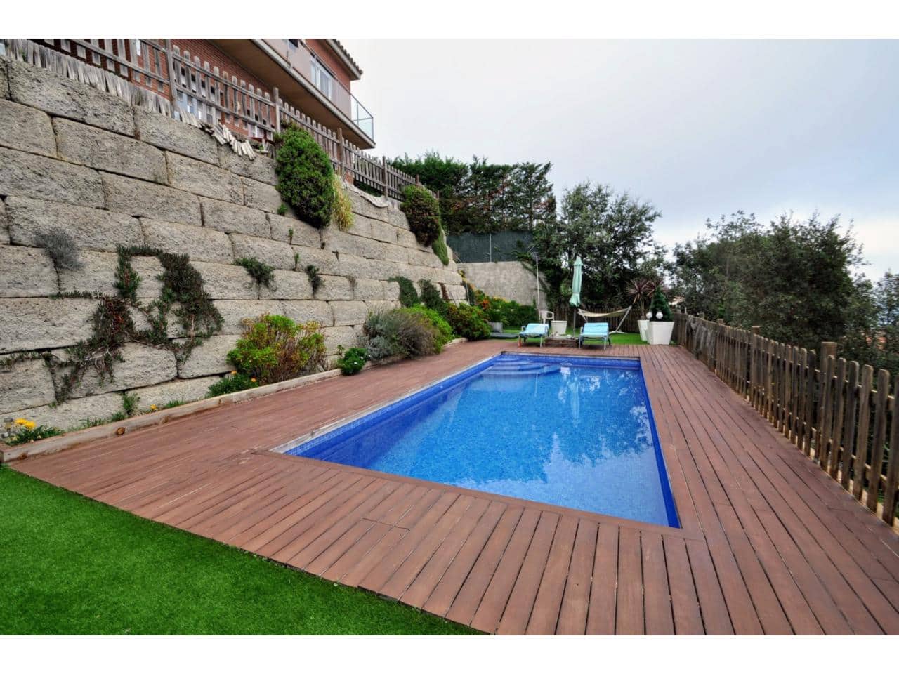 6 soveværelse Finca/Landehus til salg i Lloret de Mar med swimmingpool - € 670.000 (Ref: 9199774)