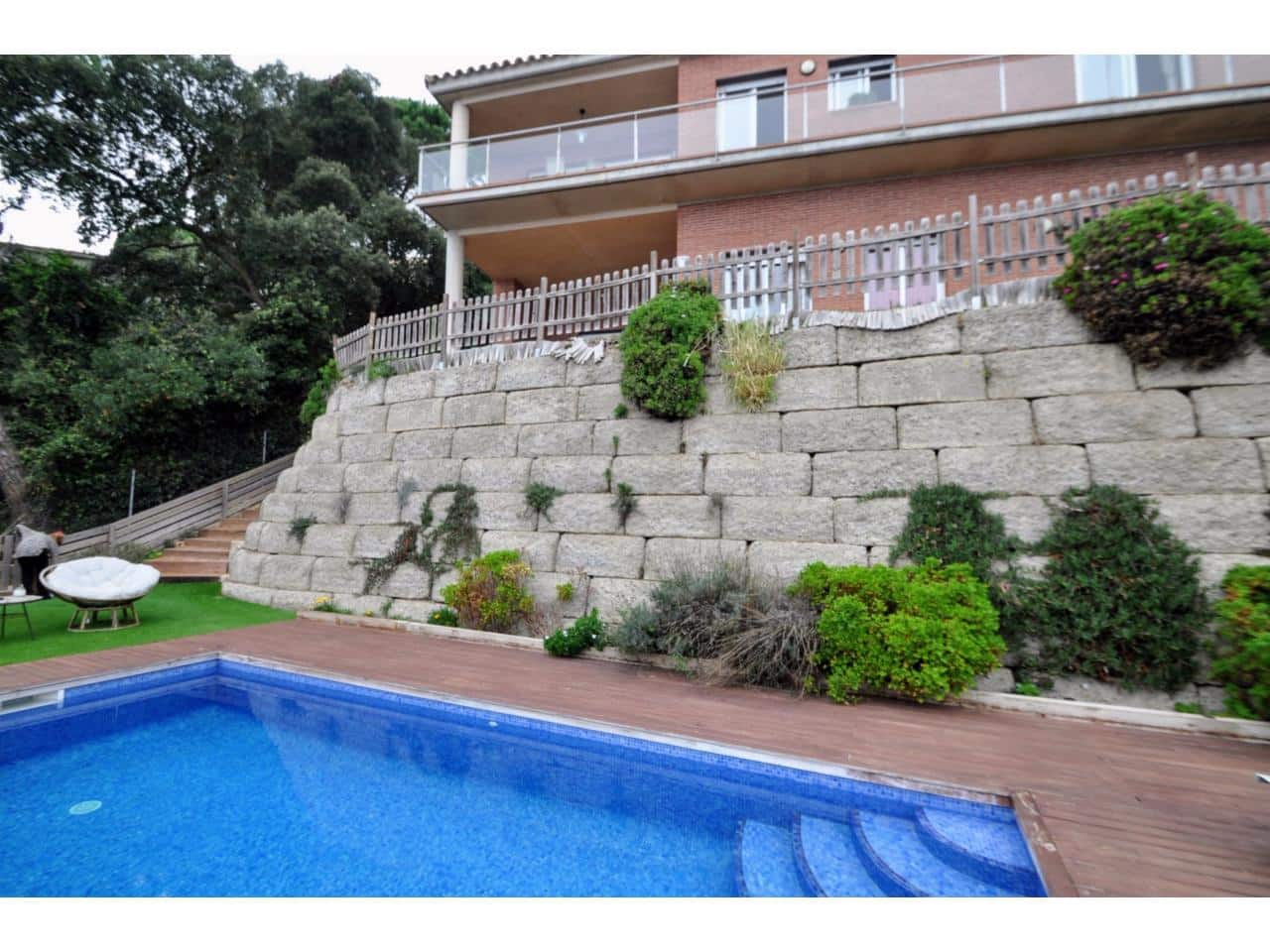 6 soveværelse Finca/Landehus til salg i Lloret de Mar med swimmingpool - € 670.000 (Ref: 9199774)