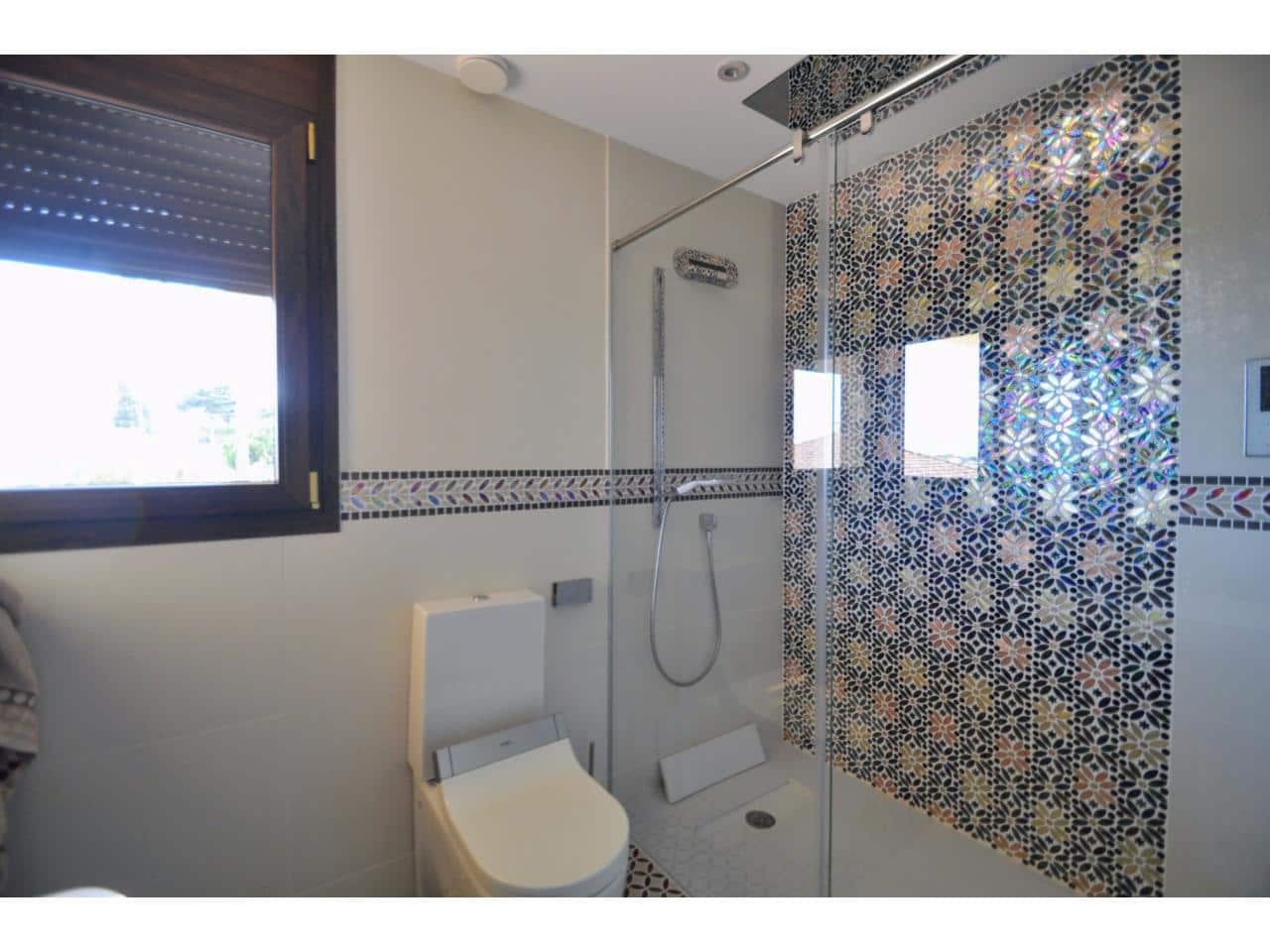 8 sypialnia Willa na sprzedaż w Lloret de Mar z basenem garażem - 1 250 000 € (Ref: 9199902)