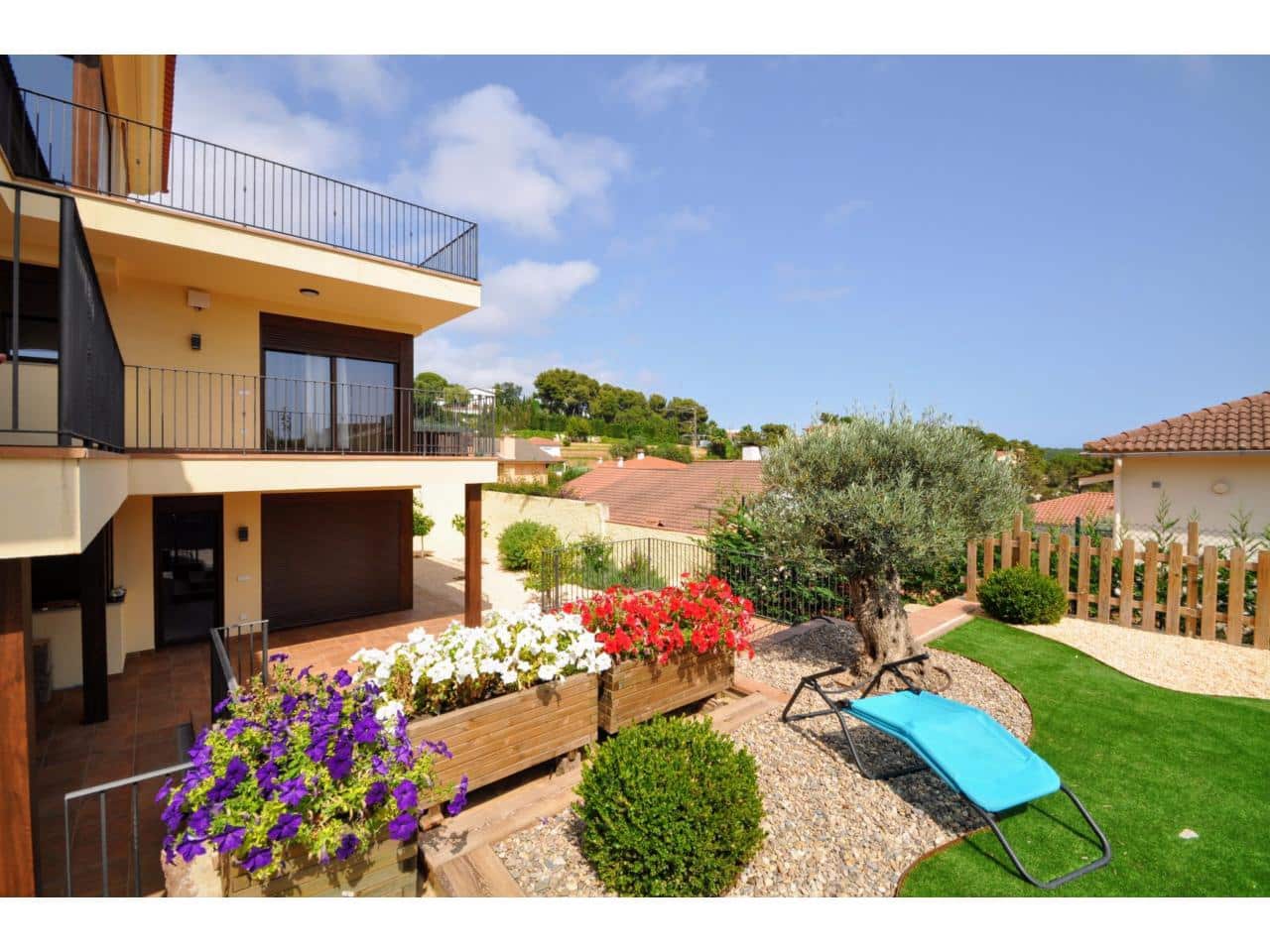 8 sypialnia Willa na sprzedaż w Lloret de Mar z basenem garażem - 1 250 000 € (Ref: 9199902)