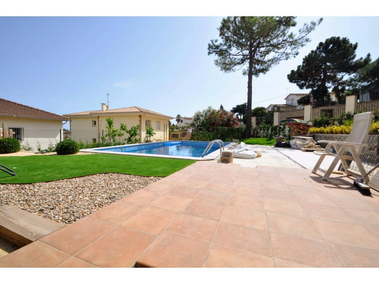 8 sypialnia Willa na sprzedaż w Lloret de Mar z basenem garażem - 1 250 000 € (Ref: 9199902)