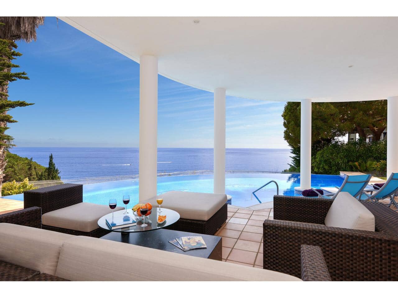 4 sovrum Villa till salu i Lloret de Mar med pool garage - 2 950 000 € (Ref: 9205665)