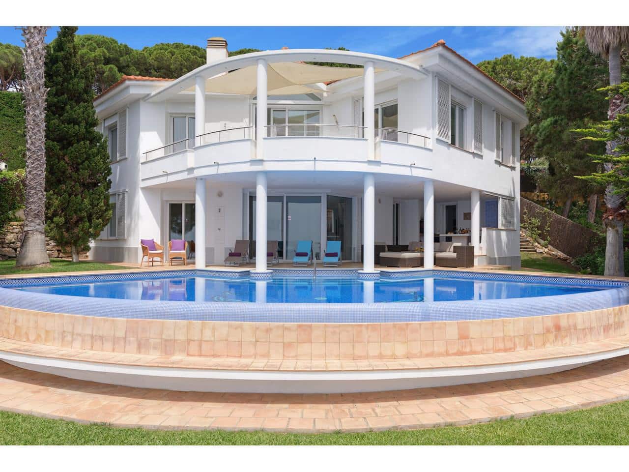 4 sovrum Villa till salu i Lloret de Mar med pool garage - 2 950 000 € (Ref: 9205665)