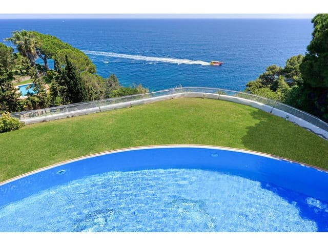 4 sovrum Villa till salu i Lloret de Mar med pool garage - 2 950 000 € (Ref: 9205665)
