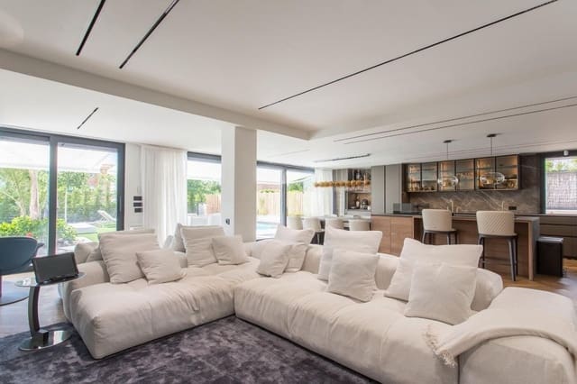 5 bedroom Villa for sale in Sant Andreu de Llavaneres with pool garage - € 2,100,000 (Ref: 9219350)