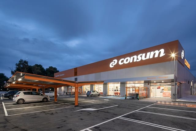 Commercial for sale in Barcelona city - € 6,000,000 (Ref: 9293844)