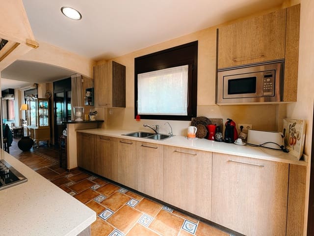 3 soveværelse Byhus til salg i Begur med swimmingpool garage - € 830.000 (Ref: 9371333)