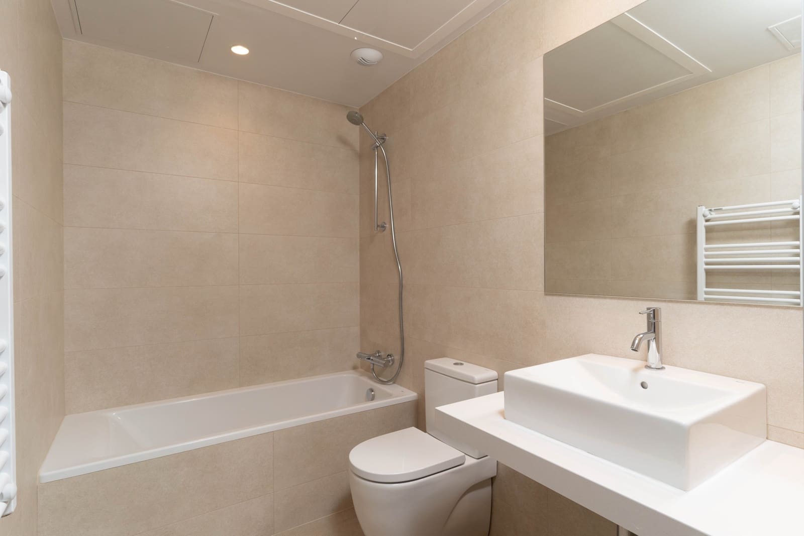 2 bedroom Apartment for sale in Sabadell with pool garage - € 287,500 (Ref: 9405867)