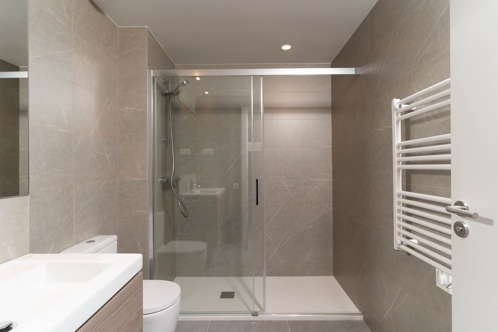 2 bedroom Apartment for sale in Sabadell with pool garage - € 287,500 (Ref: 9405867)