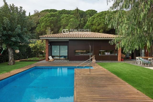 5 chambre Villa/Maison à vendre à Sant Andreu de Llavaneres avec piscine garage - 1 395 000 € (Ref: 9482248)