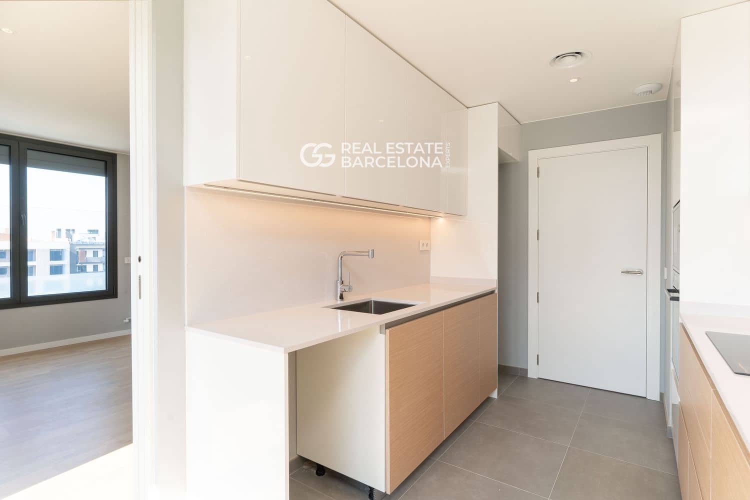 4 makuuhuone Asunto myytävänä paikassa Badalona mukana uima-altaan - 657 000 € (Ref: 9482254)