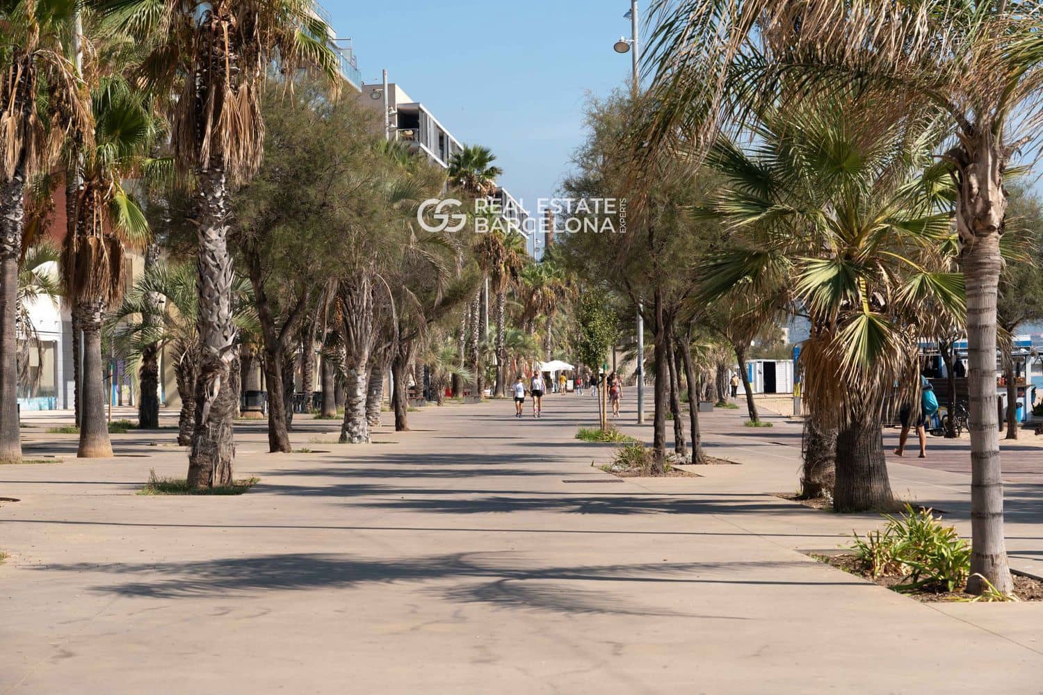 4 makuuhuone Asunto myytävänä paikassa Badalona mukana uima-altaan - 657 000 € (Ref: 9482254)