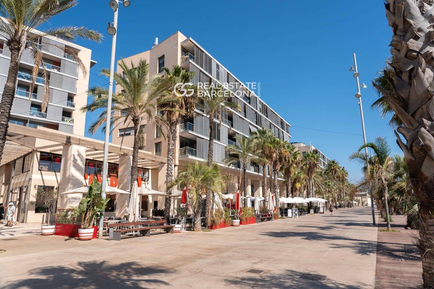 4 makuuhuone Asunto myytävänä paikassa Badalona mukana uima-altaan - 820 000 € (Ref: 9482255)