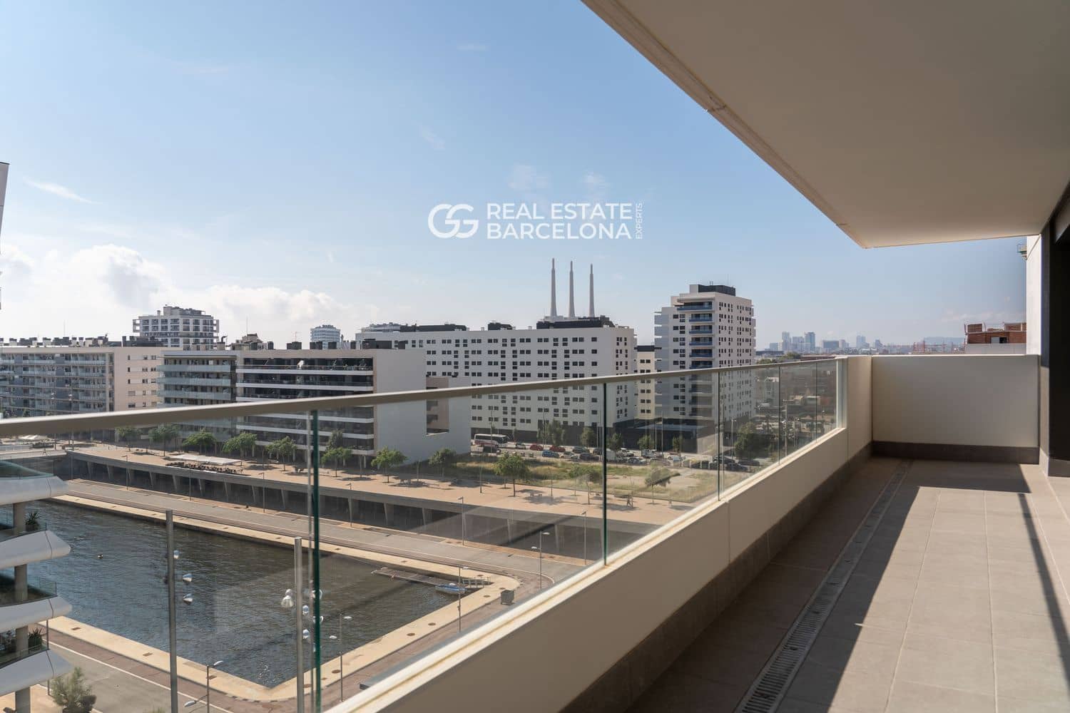 3 bedroom Flat for sale in Badalona with pool - € 547,500 (Ref: 9482256)