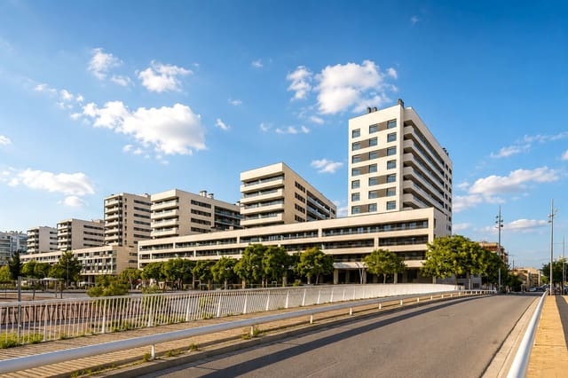 3 soveværelse Lejlighed til salg i Badalona med swimmingpool - € 547.500 (Ref: 9482256)