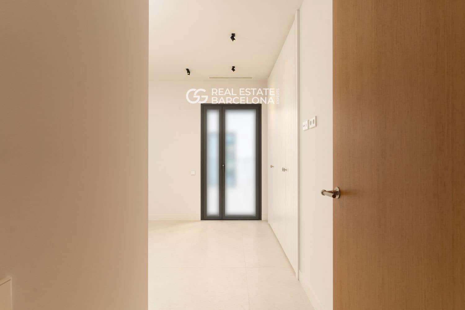 4 bedroom Flat for sale in Barcelona city with pool - € 1,690,000 (Ref: 9482261)