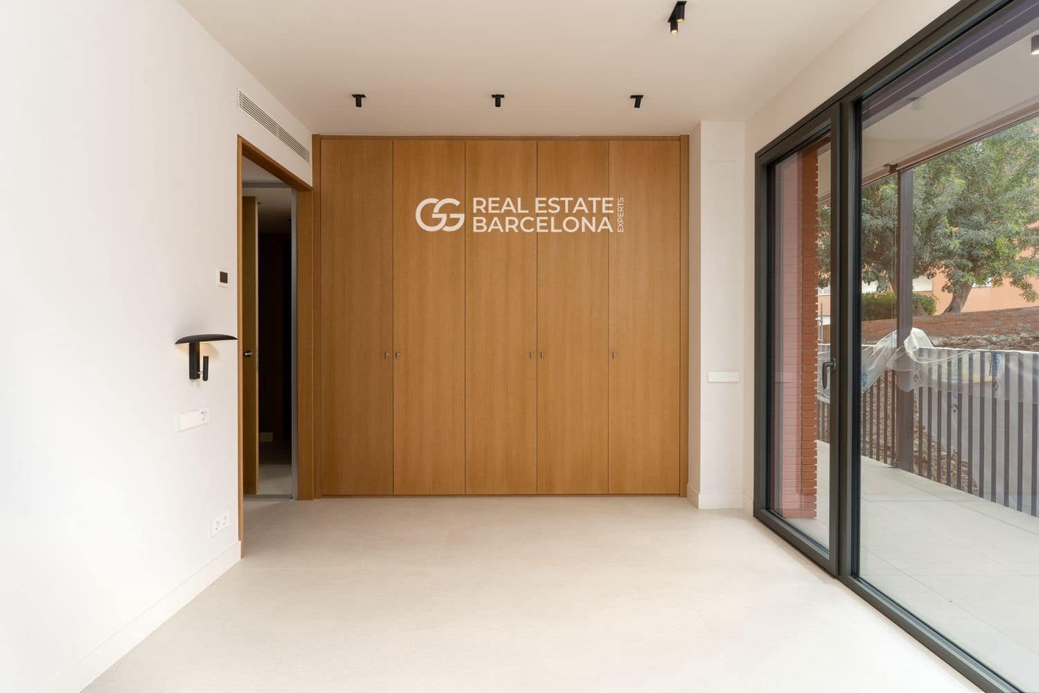 4 bedroom Flat for sale in Barcelona city with pool - € 1,690,000 (Ref: 9482261)