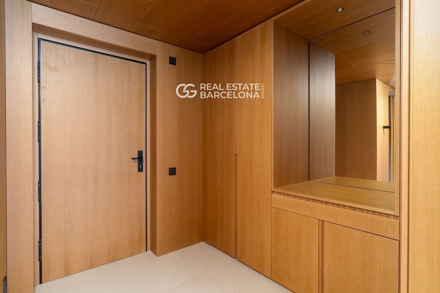 4 bedroom Flat for sale in Barcelona city with pool - € 1,690,000 (Ref: 9482261)