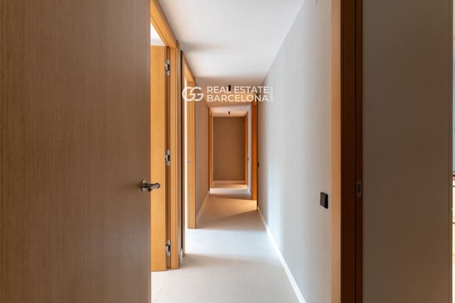 4 makuuhuone Asunto myytävänä paikassa Barcelona kaupunki mukana uima-altaan - 1 726 000 € (Ref: 9482262)