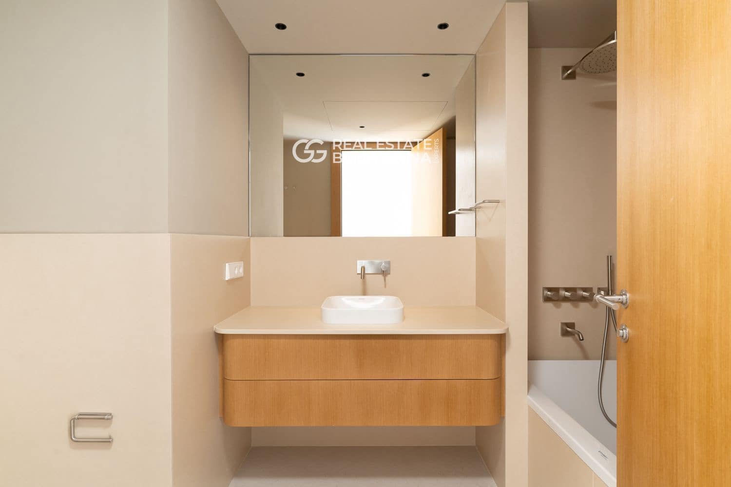 4 bedroom Flat for sale in Barcelona city with pool - € 1,773,000 (Ref: 9482263)