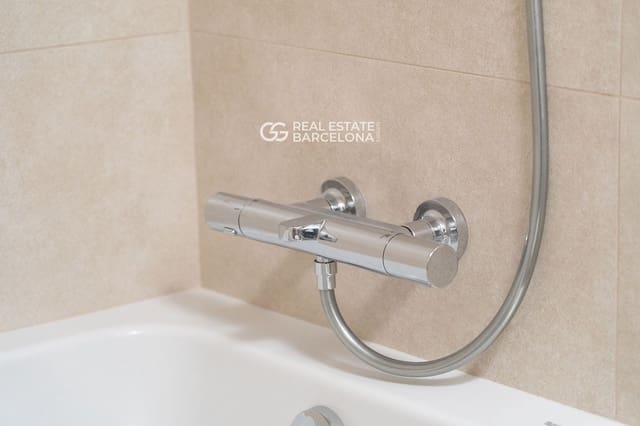 Piso de 3 habitaciones en Sabadell en venta con piscina - 401.000 € (Ref: 9482264)