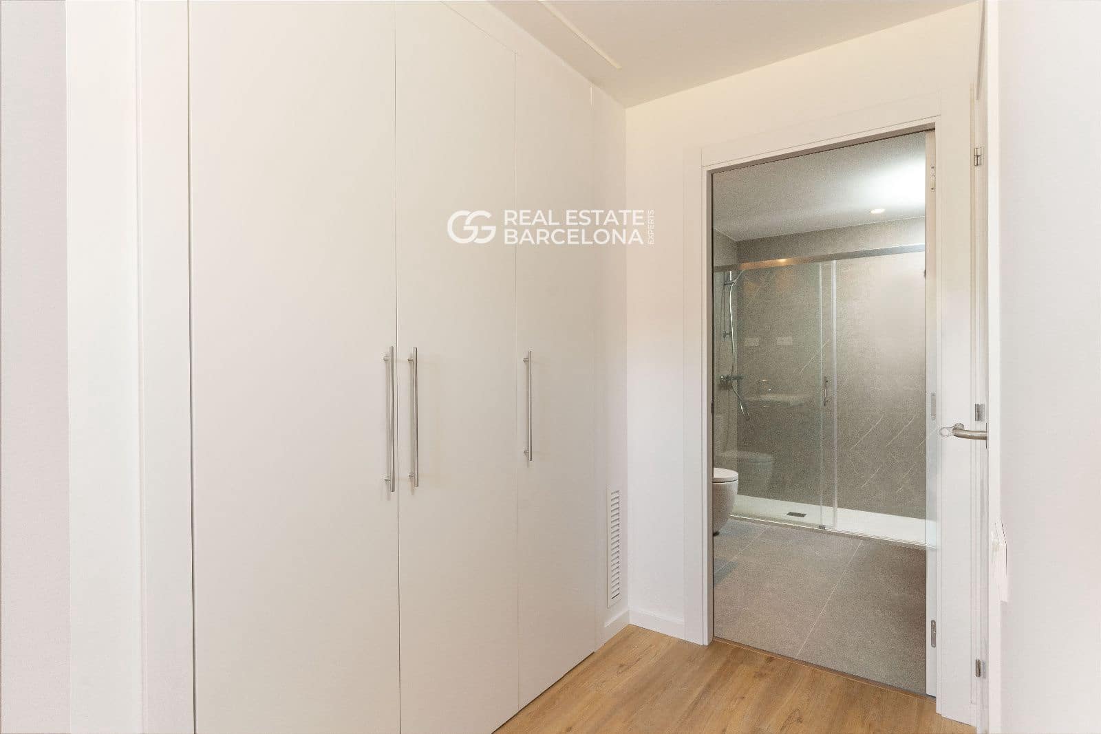 Piso de 3 habitaciones en Sabadell en venta con piscina - 337.000 € (Ref: 9482266)