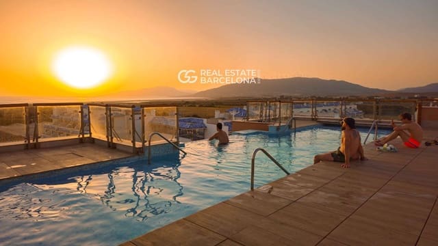 Restaurant/Bar til salgs i Granada by - € 3 200 000 (Ref: 9482288)