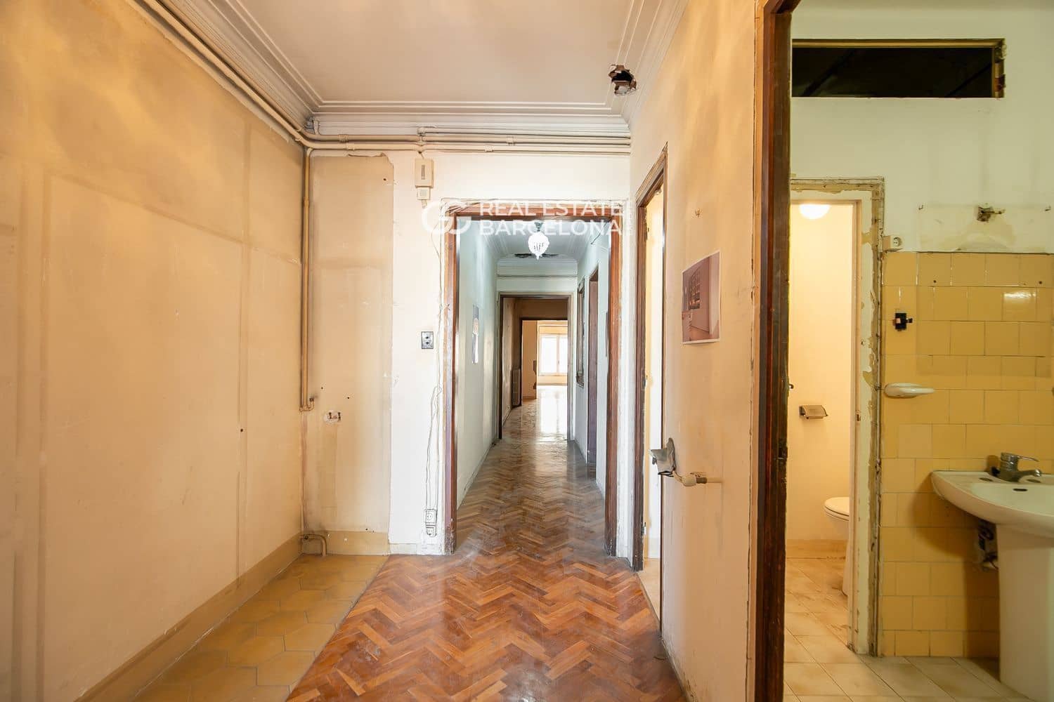 5 bedroom Flat for sale in Barcelona city - € 1,050,000 (Ref: 9482300)