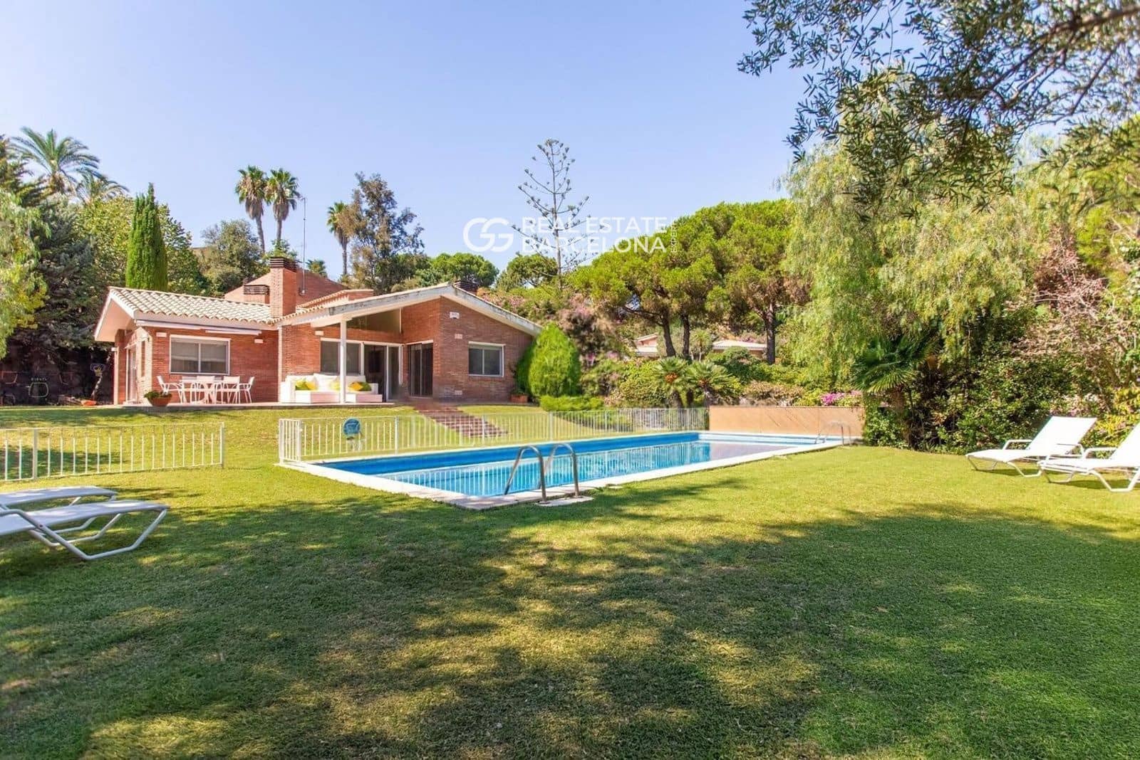 5 chambre Villa/Maison à vendre à Sant Andreu de Llavaneres avec piscine garage - 1 290 000 € (Ref: 9482311)