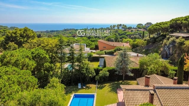 5 chambre Villa/Maison à vendre à Sant Andreu de Llavaneres avec piscine garage - 1 290 000 € (Ref: 9482311)