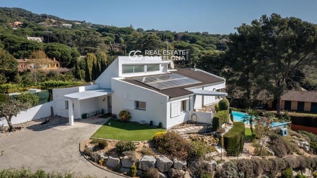 4 chambre Villa/Maison à vendre à Sant Andreu de Llavaneres avec piscine garage - 1 540 000 € (Ref: 9482312)