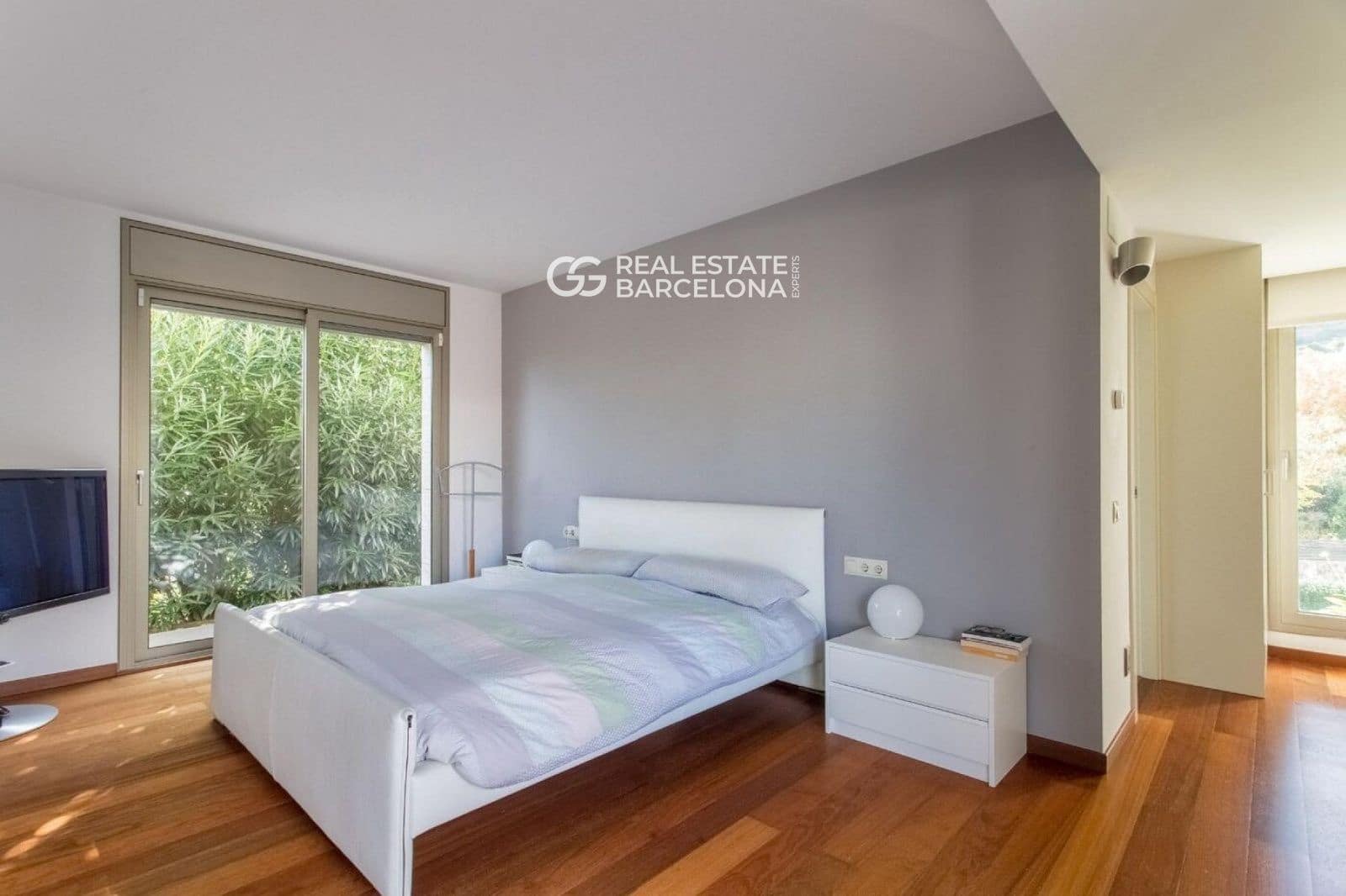 4 bedroom Villa for sale in Vallromanes with pool garage - € 1,260,000 (Ref: 9482315)