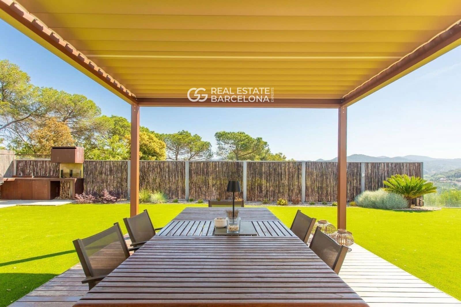 4 bedroom Villa for sale in Vallromanes with pool garage - € 1,260,000 (Ref: 9482315)