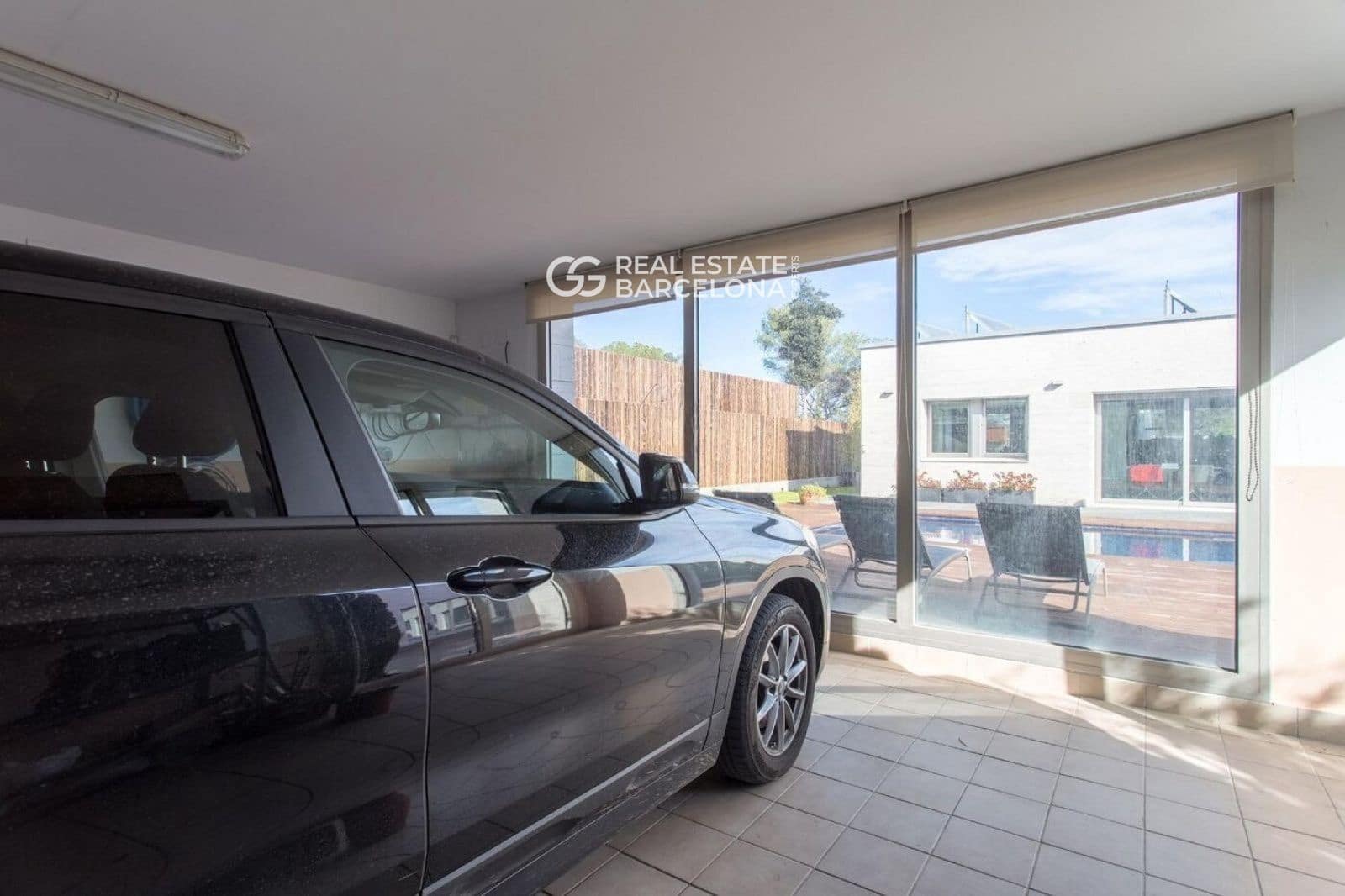 4 bedroom Villa for sale in Vallromanes with pool garage - € 1,260,000 (Ref: 9482315)