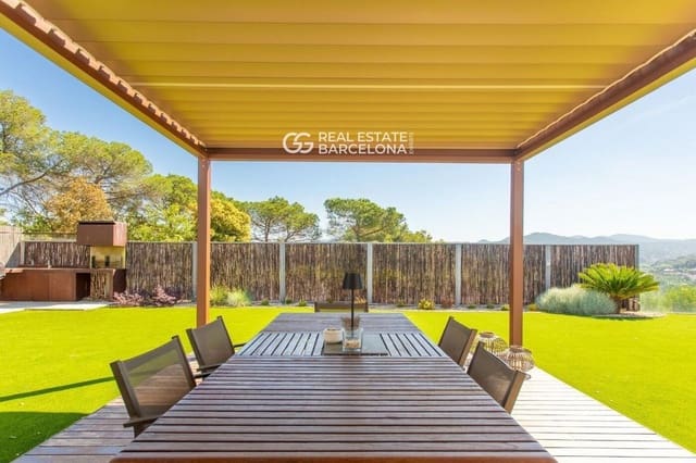 4 soveværelse Villa til salg i Vallromanes med swimmingpool garage - € 1.260.000 (Ref: 9482315)