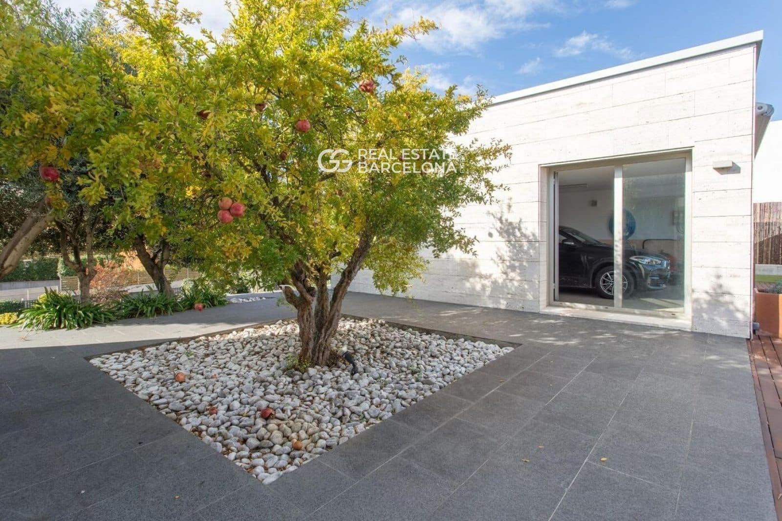 4 bedroom Villa for sale in Vallromanes with pool garage - € 1,260,000 (Ref: 9482315)