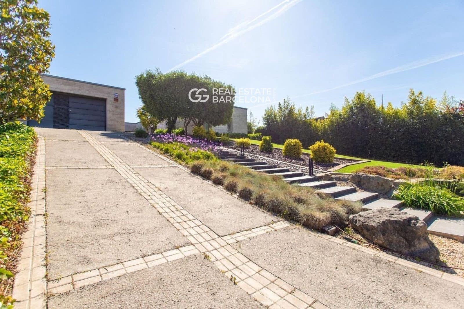 4 bedroom Villa for sale in Vallromanes with pool garage - € 1,260,000 (Ref: 9482315)