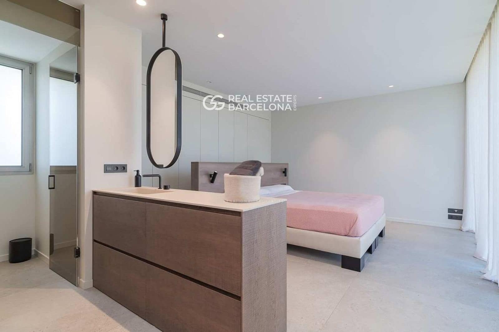 4 bedroom Villa for sale in Vallromanes with pool garage - € 1,350,000 (Ref: 9482316)