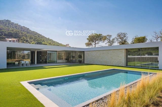 4 soverom Villa til salgs i Vallromanes med svømmebasseng garasje - € 1 350 000 (Ref: 9482316)