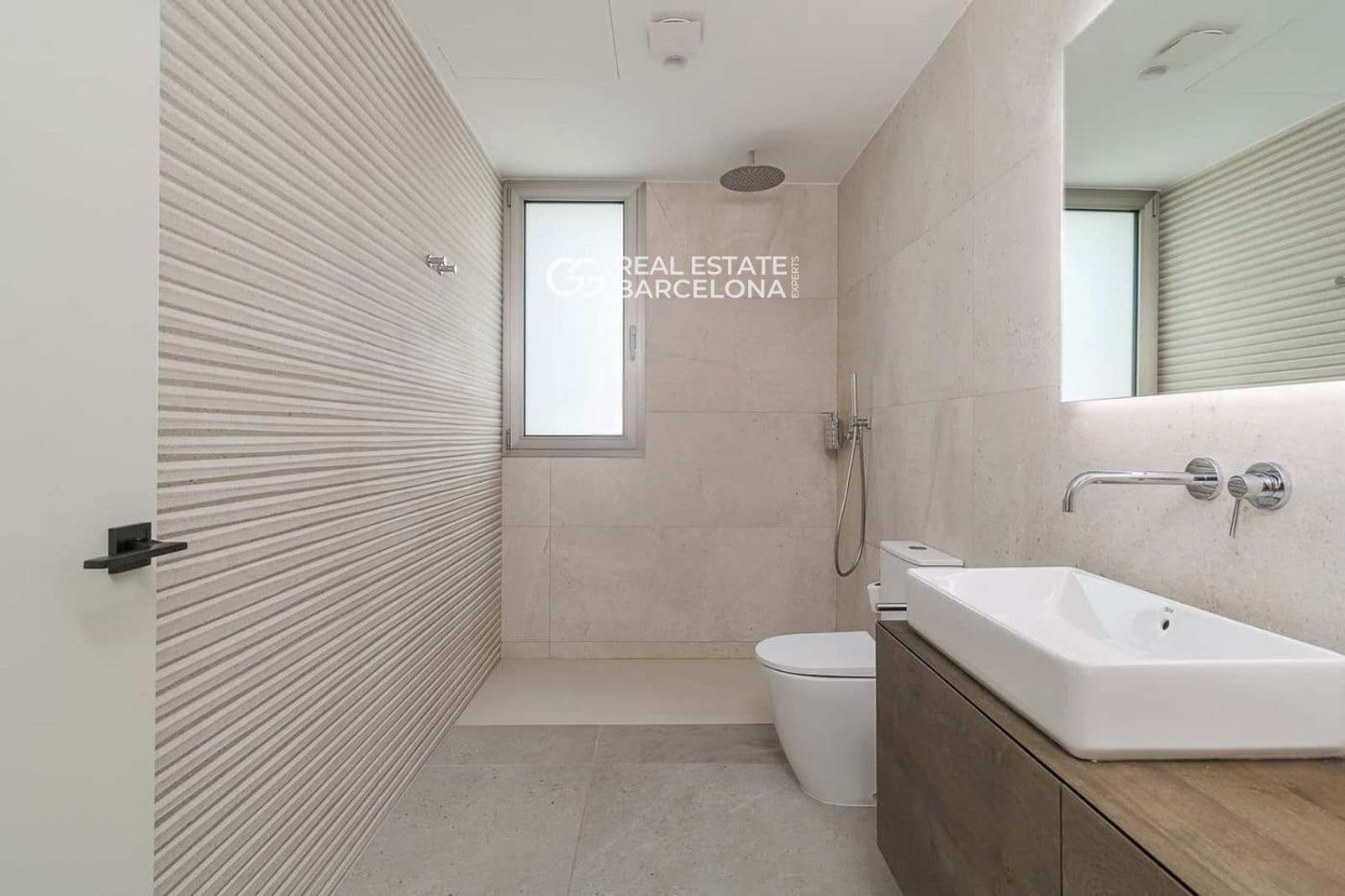 4 bedroom Villa for sale in Vallromanes with pool garage - € 1,350,000 (Ref: 9482316)