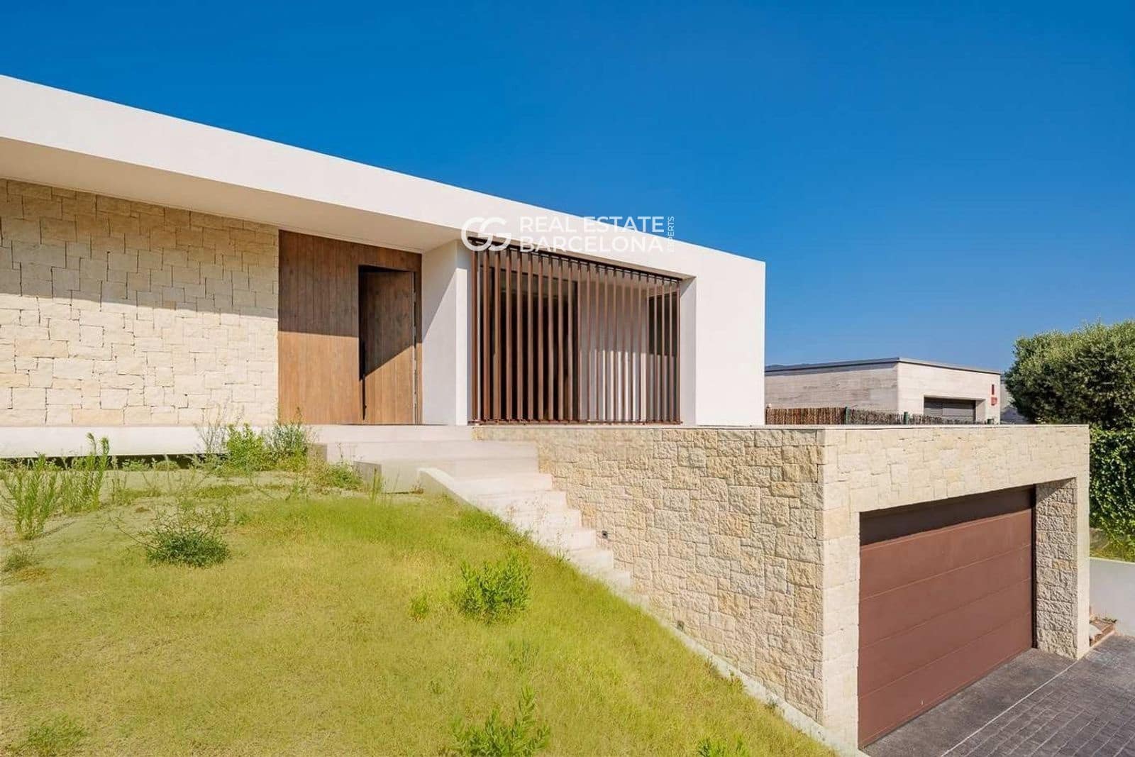 4 bedroom Villa for sale in Vallromanes with pool garage - € 1,350,000 (Ref: 9482316)