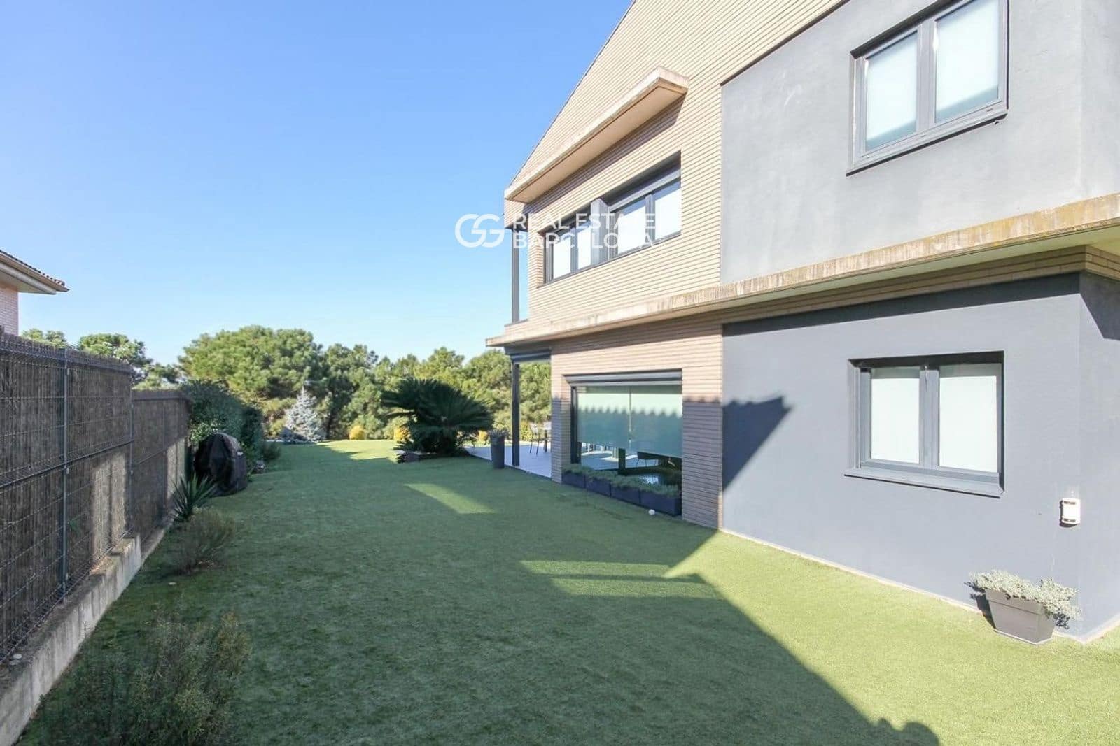 4 soveværelse Villa til salg i La Roca del Valles med swimmingpool garage - € 1.200.000 (Ref: 9482317)