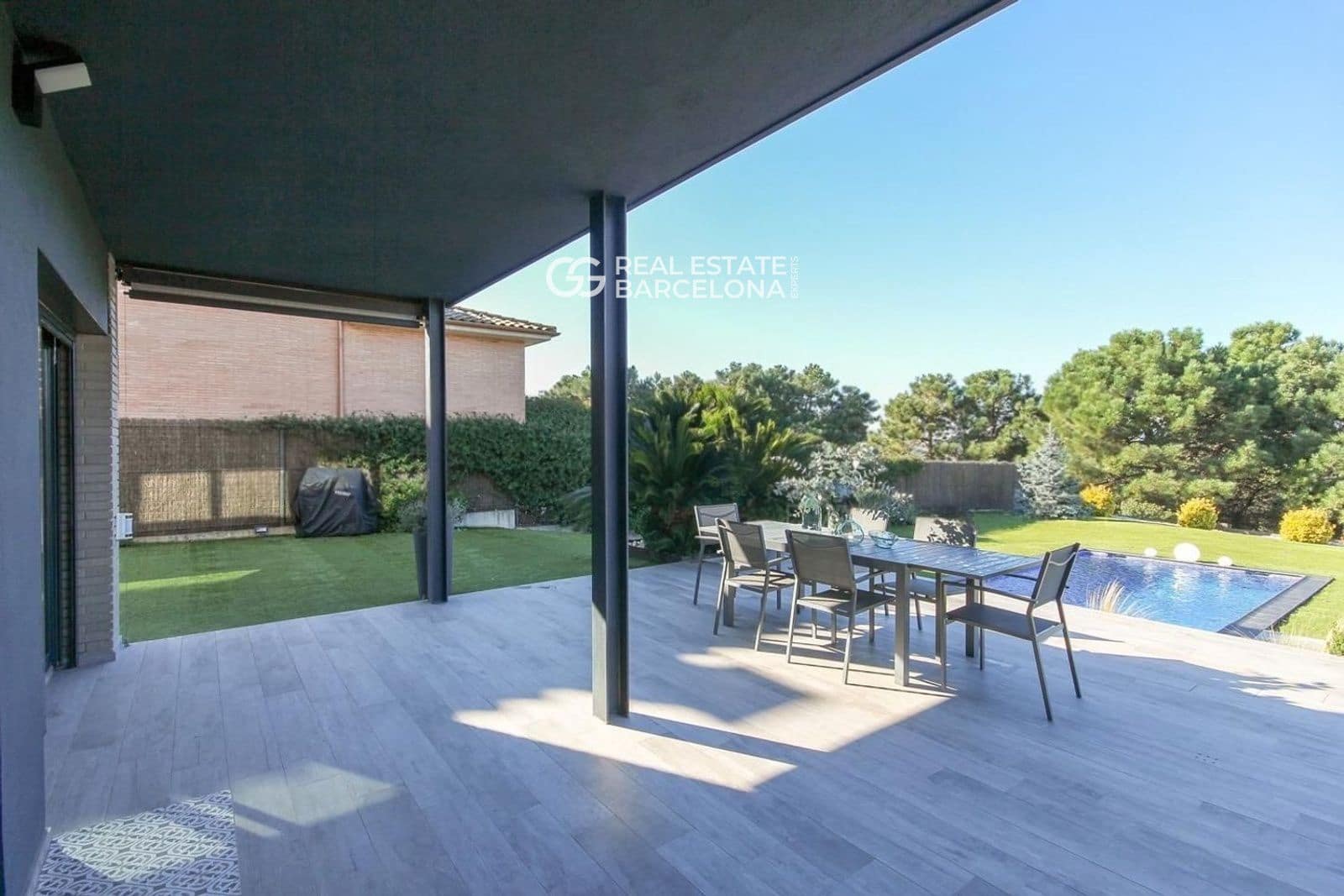 4 soveværelse Villa til salg i La Roca del Valles med swimmingpool garage - € 1.200.000 (Ref: 9482317)