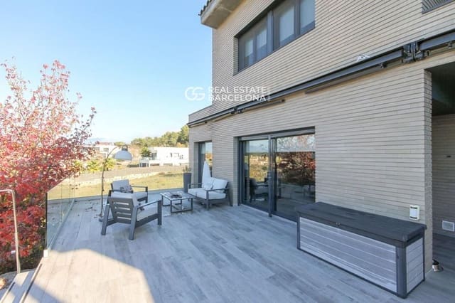 4 soveværelse Villa til salg i La Roca del Vallès med swimmingpool garage - € 1.200.000 (Ref: 9482317)