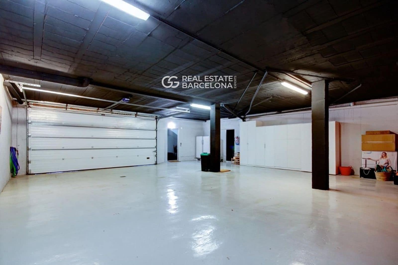 4 soveværelse Villa til salg i La Roca del Valles med swimmingpool garage - € 1.200.000 (Ref: 9482317)