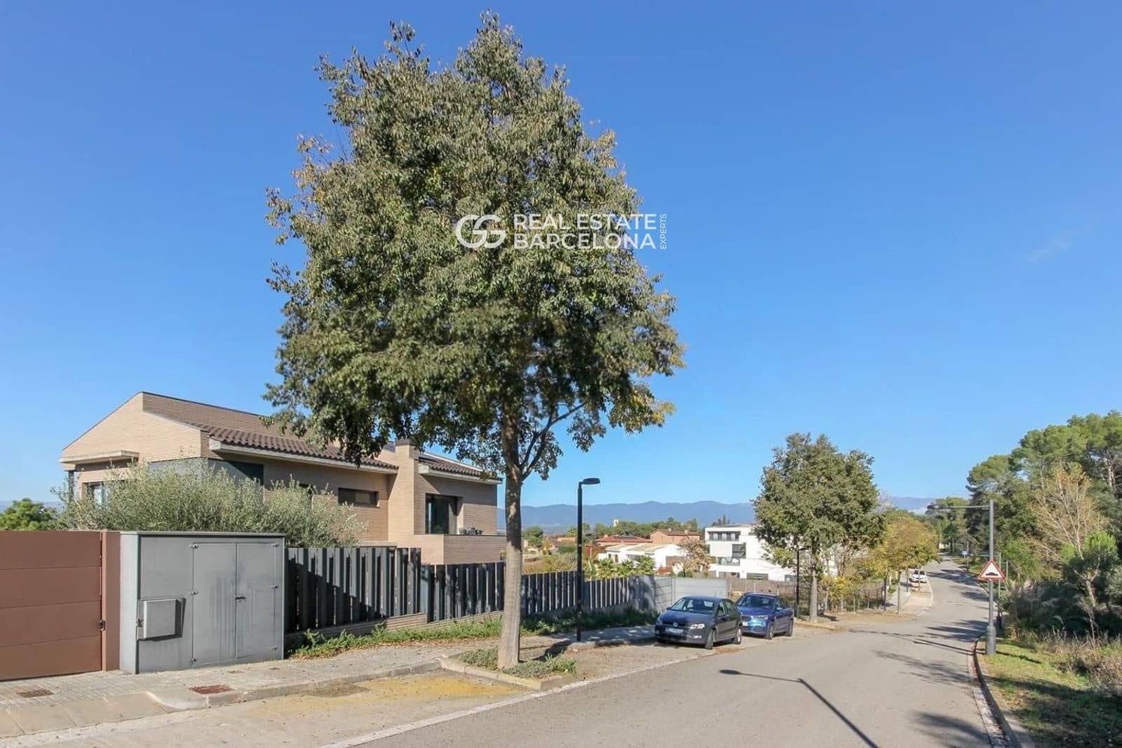 4 soveværelse Villa til salg i La Roca del Valles med swimmingpool garage - € 1.200.000 (Ref: 9482317)