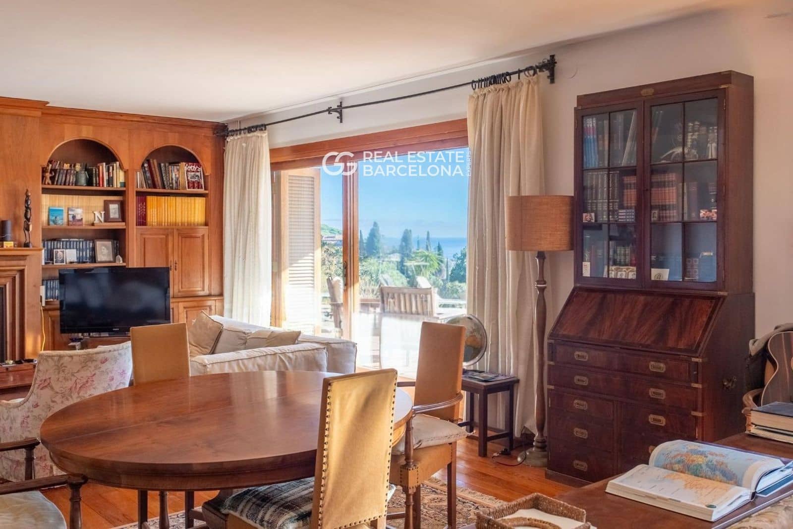 5 bedroom Villa for sale in Sant Andreu de Llavaneres with pool garage - € 1,450,000 (Ref: 9482319)