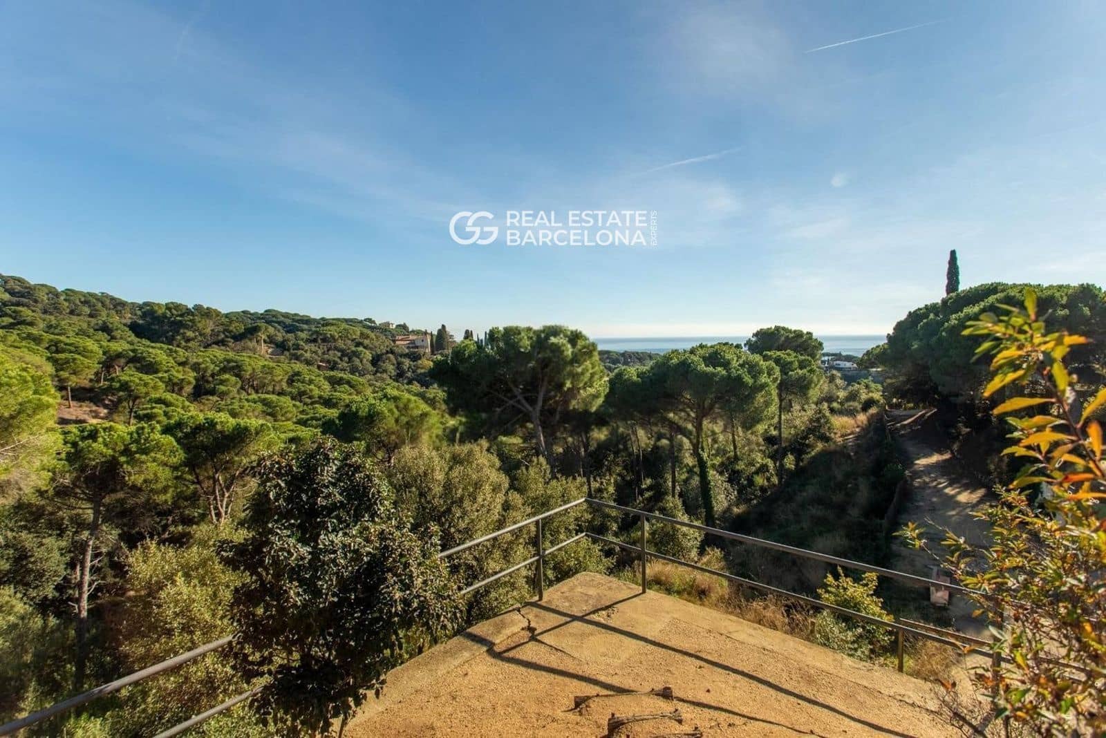 5 bedroom Villa for sale in Sant Andreu de Llavaneres with pool garage - € 1,450,000 (Ref: 9482319)